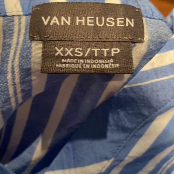 Beautiful blue striped butterfly sleeve blouse - Picture 6 of 6